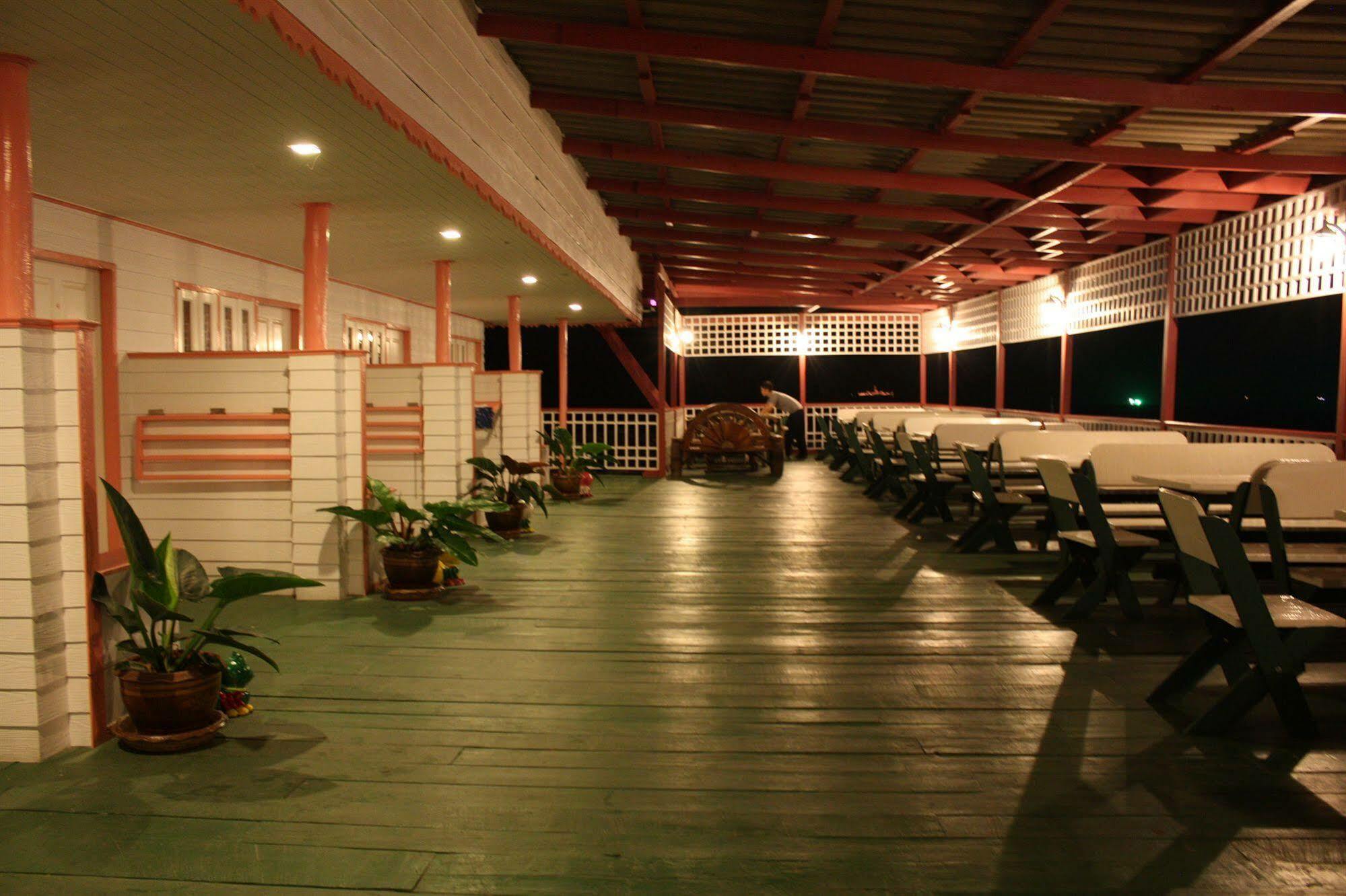 Mod Guesthouse HHQ Exterior foto